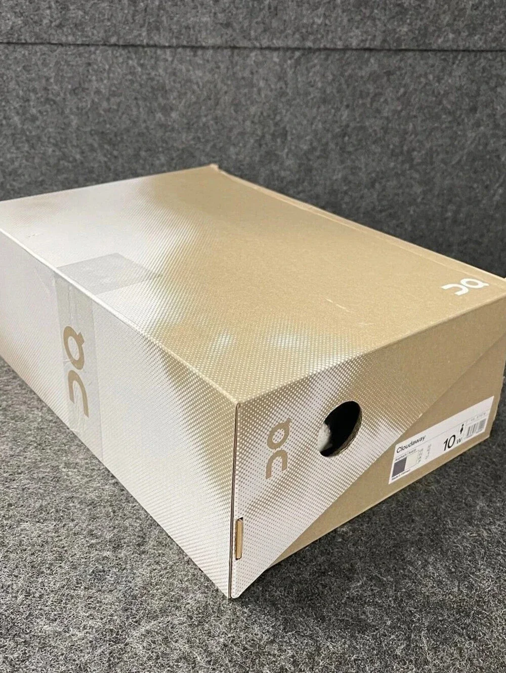 ON Cloudaway Running Shoes Women's Size 10 Asphalt/Ivory New With Box Walking